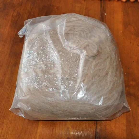 Dominion Siwash Carded Wool Cake 200g Dye Lot 33 Tan (Light Brown) - Picture 3 of 4